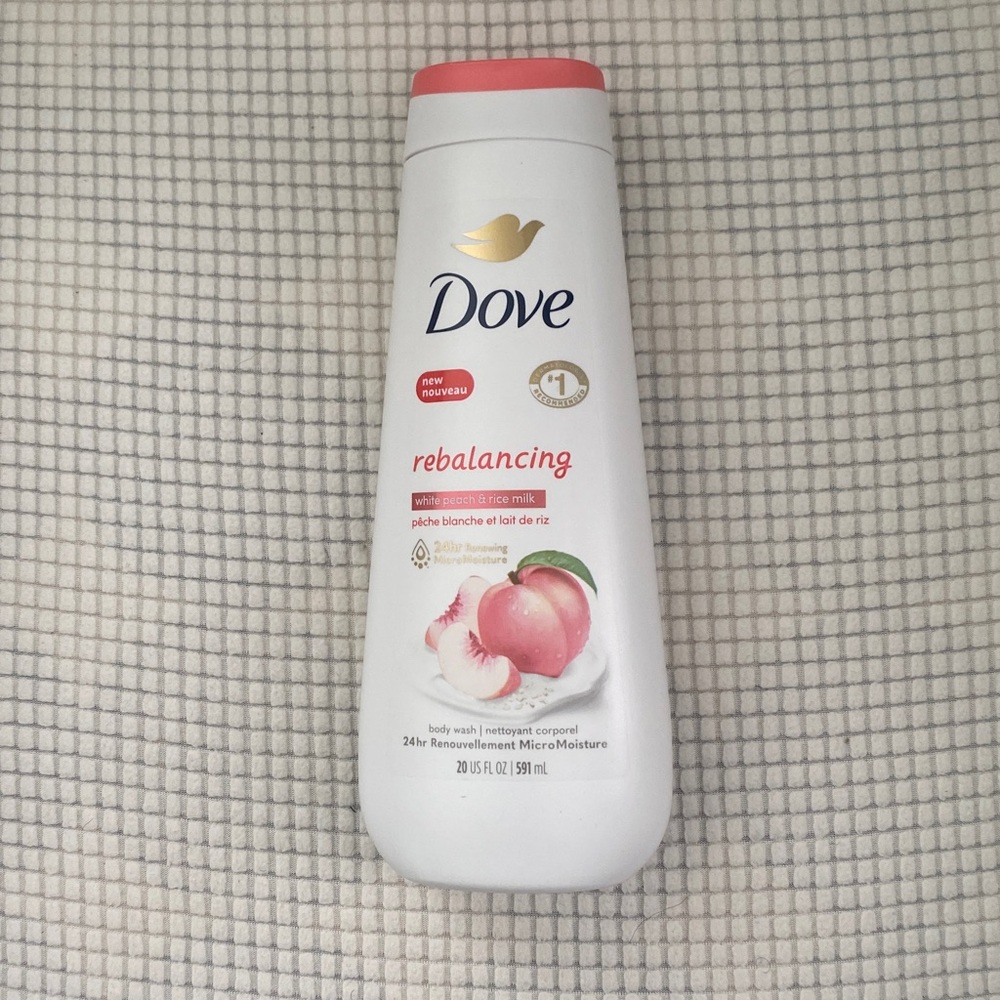 Dove Rebalancing Cleanser with Pink Cap